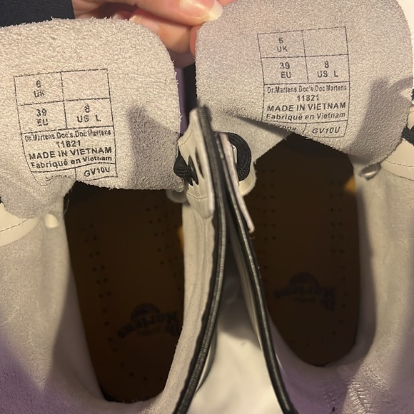 Dr Marten’s White 11821 Lace-Up Boots Women’s 8 - Picture 9 of 9